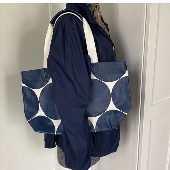 Kate Spade like new - Picture 3 of 11